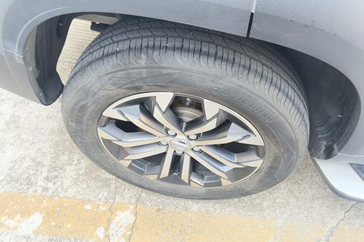 Used Haval DARGO 2021 1.5T DCT Two-Wheel Drive "Wangcai" Edition Right Rear Wheel Hub