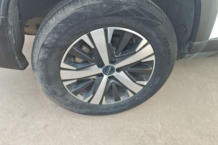 Used Haval DARGO 2021 1.5T DCT Two-Wheel Drive Labrador Edition Right Rear Wheel Hub