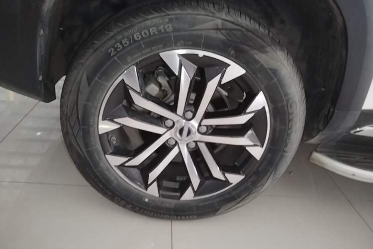 Used Haval DARGO 2021 2.0T DCT Two-Wheel Drive Chinese Mastiff Edition Right Rear Wheel Hub