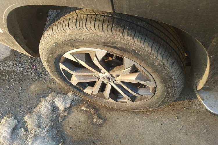 Used Haval DARGO 2021 1.5T DCT Two-Wheel Drive "Mǎquǎn" Edition Right Rear Wheel Hub