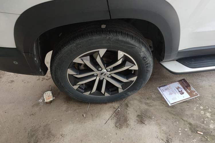 Used Haval DARGO 2021 1.5T DCT Two-Wheel Drive "Mǎquǎn" Edition Right Rear Wheel Hub