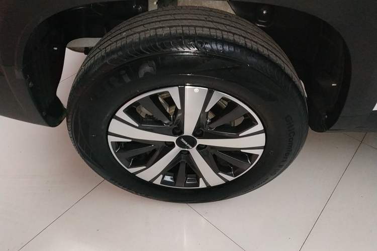 Used Haval DARGO 2021 1.5T DCT Two-Wheel Drive Labrador Edition Right Rear Wheel Hub