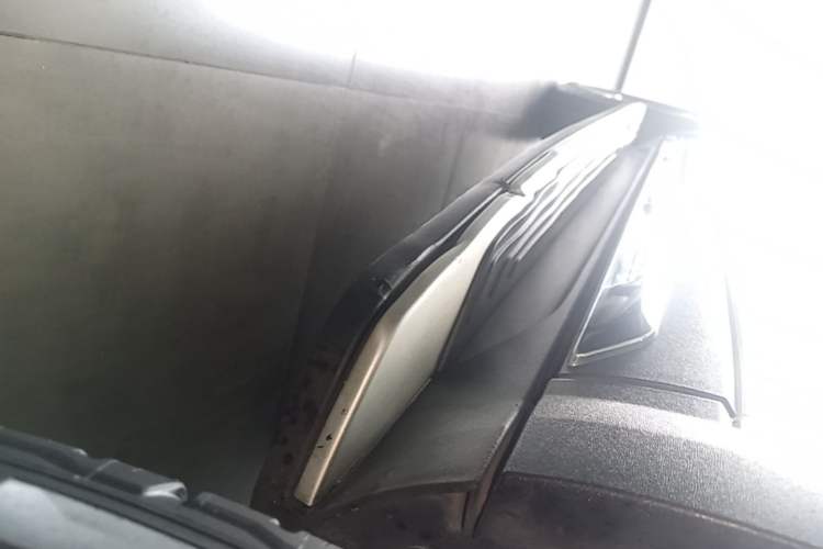 Used Haval DARGO 2021 2.0T DCT All-Wheel-Drive "Hao Tian Quan" Edition Right Side Sill