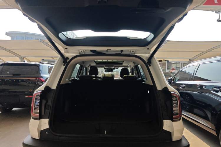 Used Haval DARGO 2021 Revised Version 1.5T DCT Two-Wheel Drive "Mǎquǎn" Edition Trunk