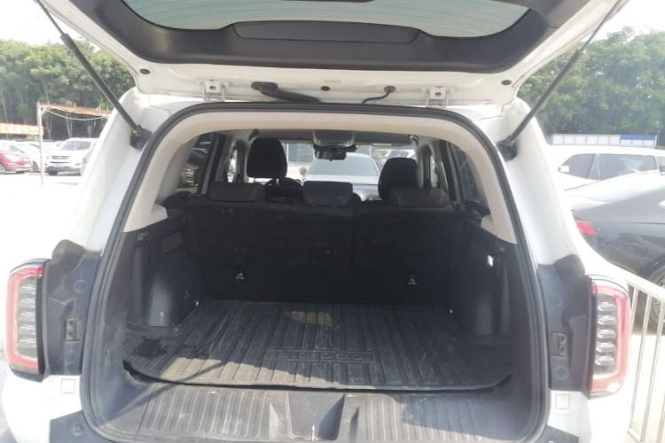 Used Haval DARGO 2021 1.5T DCT Two-Wheel Drive Husky Edition Trunk
