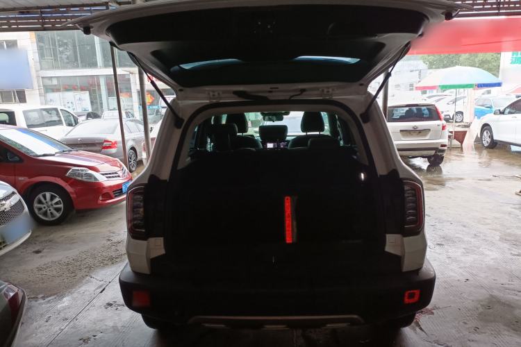 Used Haval DARGO 2021 1.5T DCT Two-Wheel Drive Labrador Edition Trunk