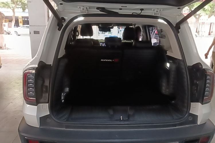 Used Haval DARGO 2021 2.0T DCT All-Wheel-Drive "Hao Tian Quan" Edition Trunk