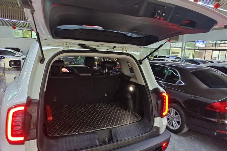 Used Haval DARGO 2021 1.5T DCT Two-Wheel Drive Labrador Edition Trunk
