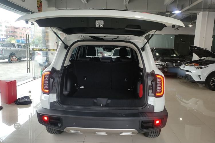 Used Haval DARGO 2021 1.5T DCT Two-Wheel Drive Labrador Edition Trunk
