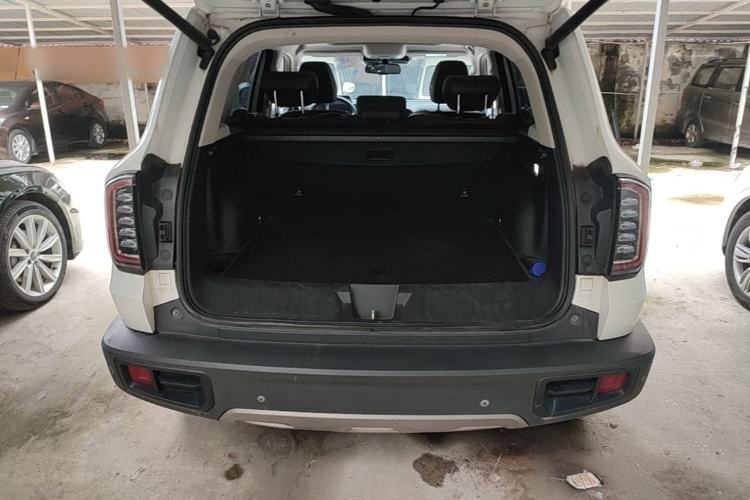 Used Haval DARGO 2021 1.5T DCT Two-Wheel Drive "Mǎquǎn" Edition Trunk
