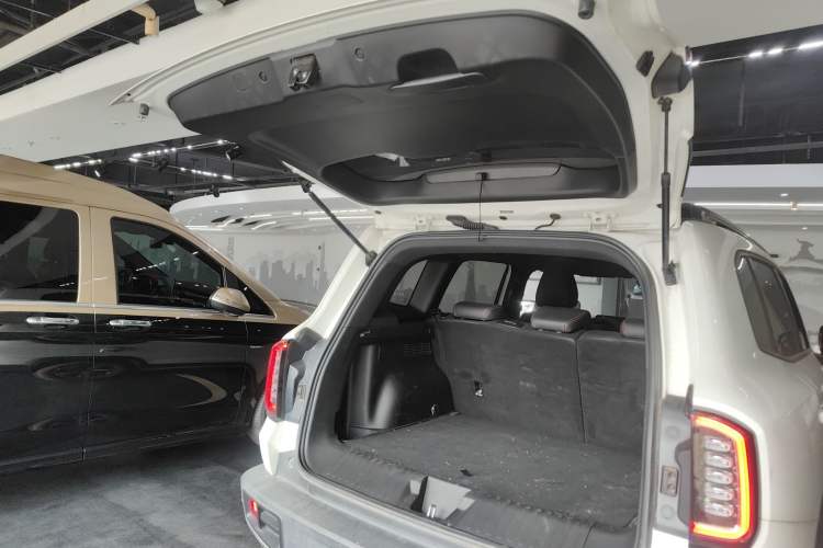 Used Haval DARGO 2021 1.5T DCT Two-Wheel Drive Labrador Edition Trunk