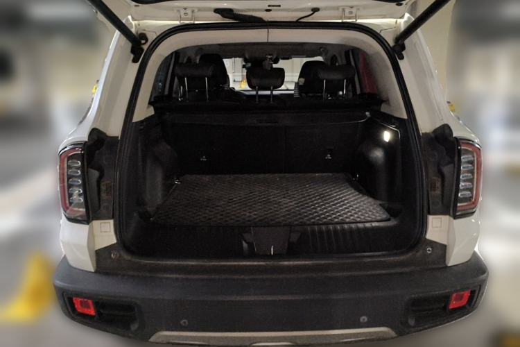 Used Haval DARGO 2021 1.5T DCT Two-Wheel Drive "Mǎquǎn" Edition Trunk