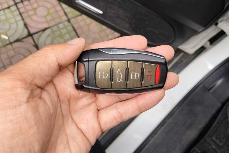Used Haval DARGO 2021 1.5T DCT Two-Wheel Drive Labrador Edition Vehicle Key