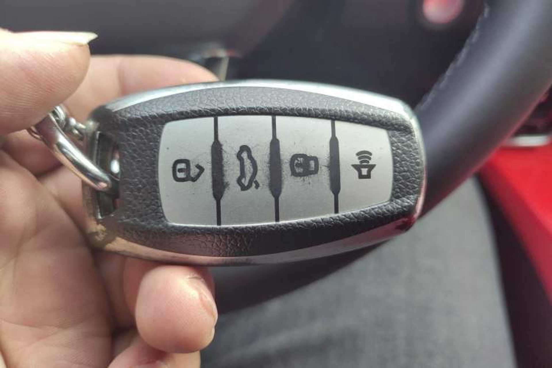 Used Haval DARGO 2021 2.0T DCT 4x4 Chinese Rural Dog Edition Vehicle Key