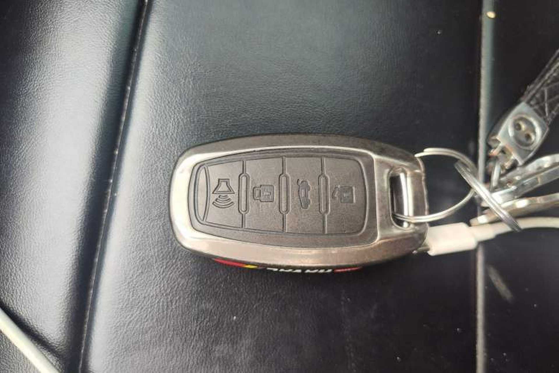 Used Haval DARGO 2021 2.0T DCT 4x4 Chinese Rural Dog Edition Vehicle Key