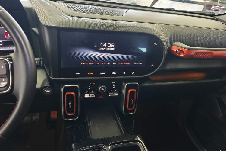 Used Haval DARGO 2021 2.0T DCT All-Wheel-Drive "Hao Tian Quan" Edition Audio And AC Panel