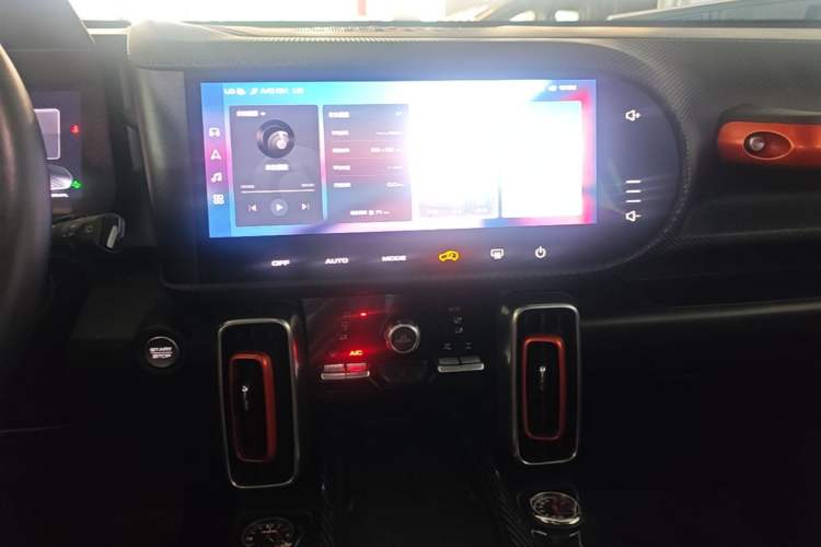 Used Haval DARGO 2021 2.0T DCT 4x4 Chinese Rural Dog Edition Audio And AC Panel