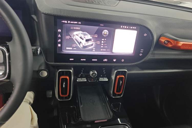 Used Haval DARGO 2021 2.0T DCT All-Wheel-Drive "Hao Tian Quan" Edition Audio And AC Panel