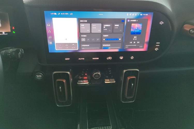 Used Haval DARGO 2021 2.0T DCT 4x4 Chinese Rural Dog Edition Audio And AC Panel