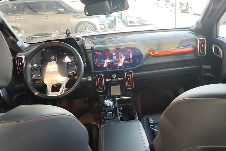 Used Haval DARGO 2021 1.5T DCT Two-Wheel Drive "Wangcai" Edition Center Console