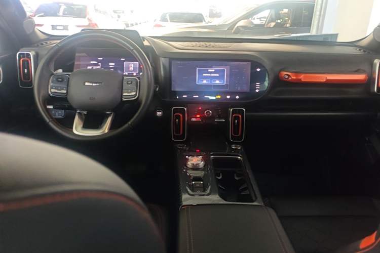 Used Haval DARGO 2021 2.0T DCT 4x4 Chinese Rural Dog Edition Center Console