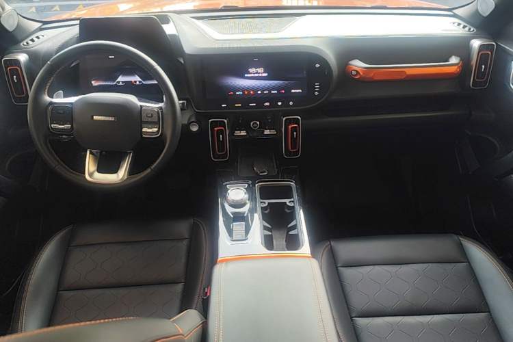Used Haval DARGO 2021 1.5T DCT Two-Wheel Drive "Mǎquǎn" Edition Center Console