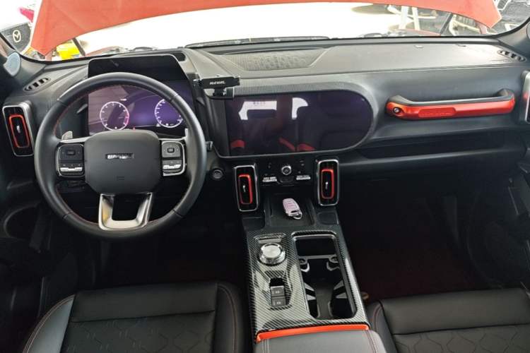 Used Haval DARGO 2021 2.0T DCT Two-Wheel Drive Chinese Mastiff Edition Center Console
