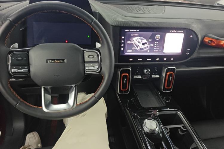 Used Haval DARGO 2021 2.0T DCT All-Wheel-Drive "Hao Tian Quan" Edition Center Console