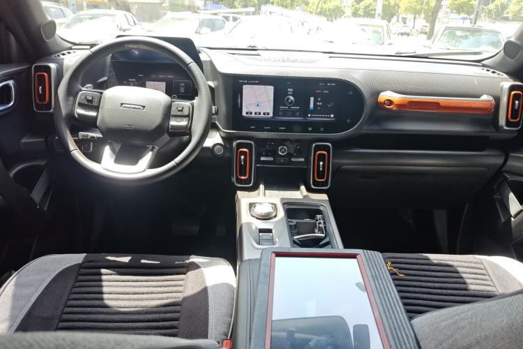 Used Haval DARGO 2021 1.5T DCT Two-Wheel Drive Labrador Edition Center Console