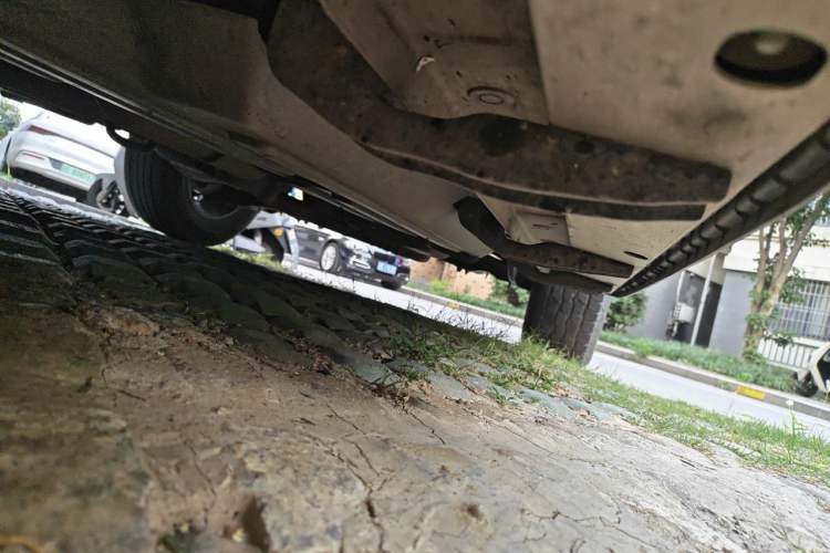Used Haval DARGO 2021 2.0T DCT All-Wheel-Drive "Hao Tian Quan" Edition Chassis Front Left