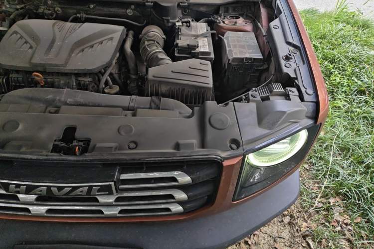 Used Haval DARGO 2021 2.0T DCT All-Wheel-Drive "Hao Tian Quan" Edition Engine Bay Left