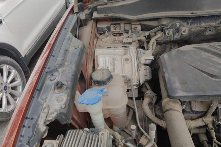 Used Haval DARGO 2021 1.5T DCT Two-Wheel Drive "Mǎquǎn" Edition Engine Bay Right