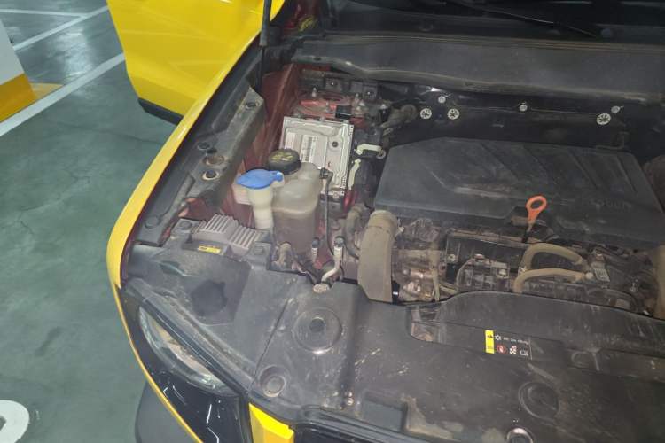 Used Haval DARGO 2021 1.5T DCT Two-Wheel Drive "Mǎquǎn" Edition Engine Bay Right