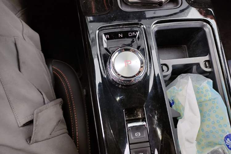 Used Haval DARGO 2021 1.5T DCT Two-Wheel Drive "Mǎquǎn" Edition Gear Lever