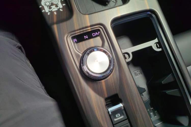 Used Haval DARGO 2021 1.5T DCT Two-Wheel Drive "Mǎquǎn" Edition Gear Lever
