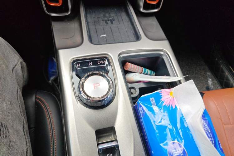 Used Haval DARGO 2021 1.5T DCT Two-Wheel Drive Labrador Edition Gear Lever