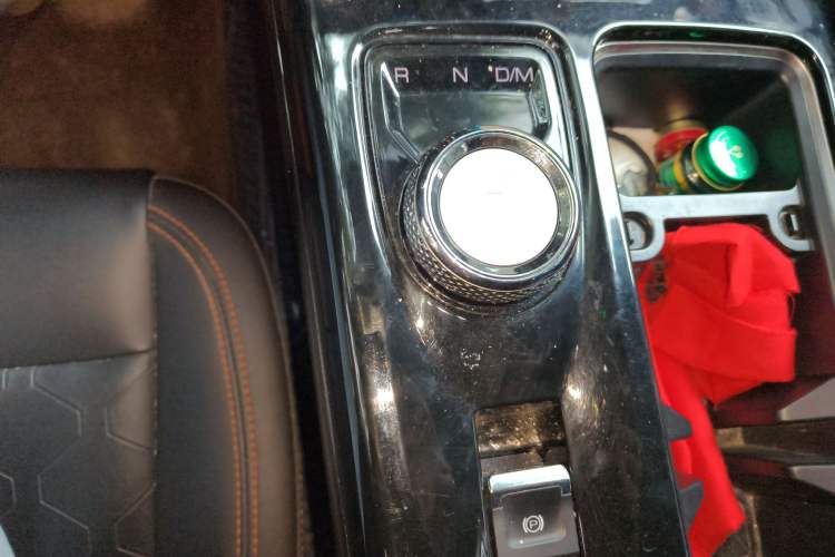 Used Haval DARGO 2021 1.5T DCT Two-Wheel Drive "Mǎquǎn" Edition Gear Lever