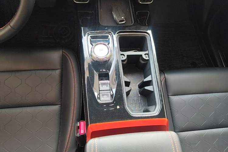 Used Haval DARGO 2021 1.5T DCT Two-Wheel Drive "Mǎquǎn" Edition Gear Lever