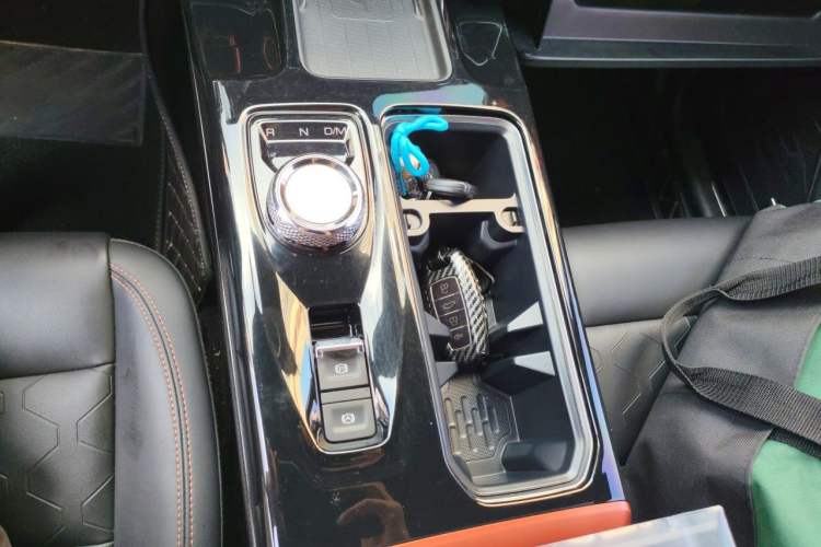 Used Haval DARGO 2021 2.0T DCT 4x4 Chinese Rural Dog Edition Gear Lever