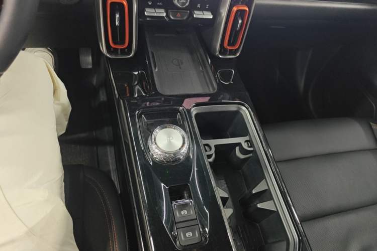Used Haval DARGO 2021 2.0T DCT All-Wheel-Drive "Hao Tian Quan" Edition Gear Lever