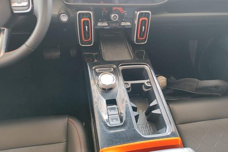 Used Haval DARGO 2021 1.5T DCT Two-Wheel Drive "Mǎquǎn" Edition Gear Lever
