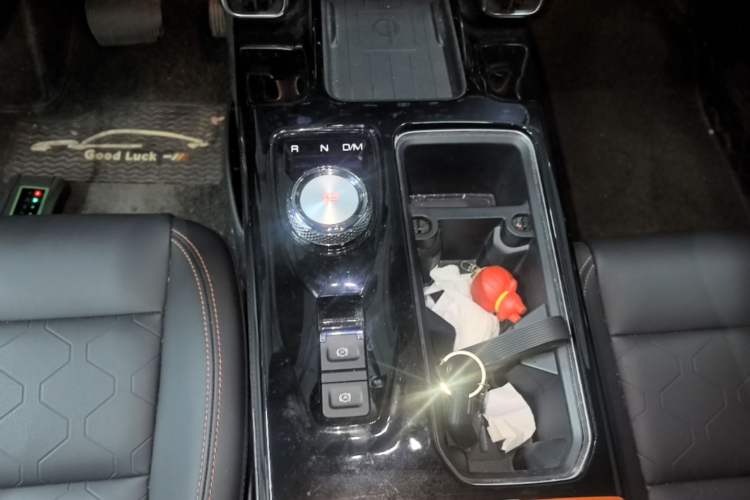 Used Haval DARGO 2021 1.5T DCT Two-Wheel Drive "Mǎquǎn" Edition Gear Lever