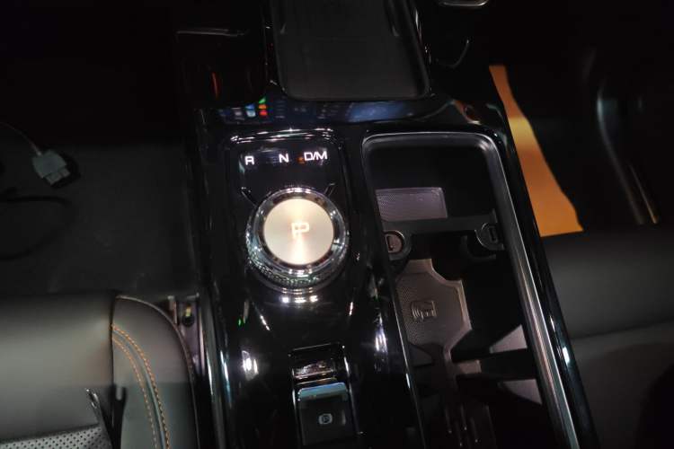 Used Haval DARGO 2021 2.0T DCT All-Wheel-Drive "Hao Tian Quan" Edition Gear Lever