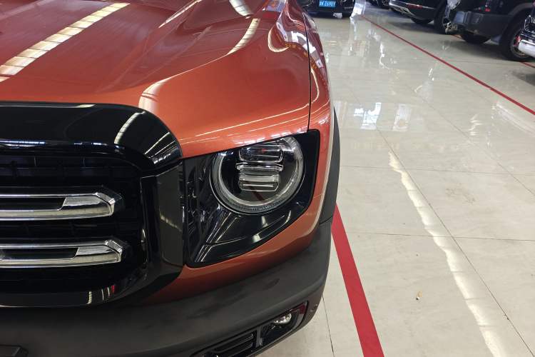 Used Haval DARGO 2021 2.0T DCT All-Wheel-Drive "Hao Tian Quan" Edition Left Front Headlight