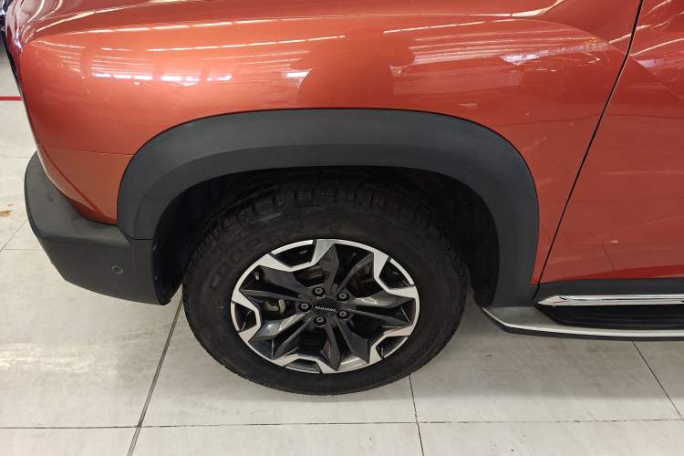Used Haval DARGO 2021 2.0T DCT All-Wheel-Drive "Hao Tian Quan" Edition Left Front Wheel Hub