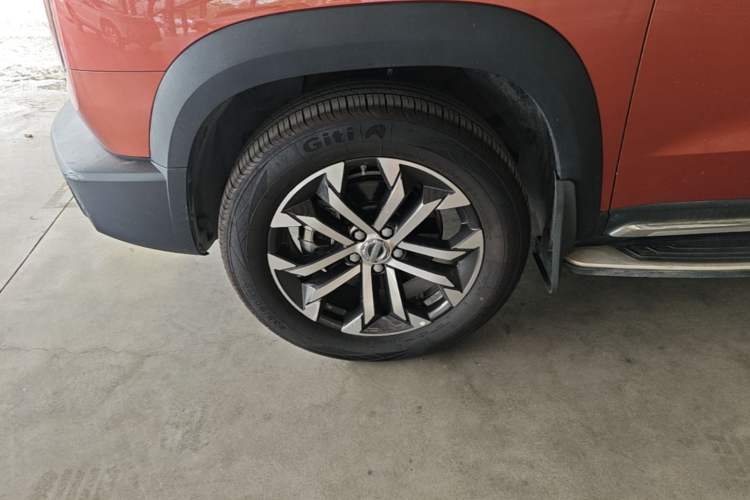 Used Haval DARGO 2021 2.0T DCT Two-Wheel Drive Chinese Mastiff Edition Left Front Wheel Hub