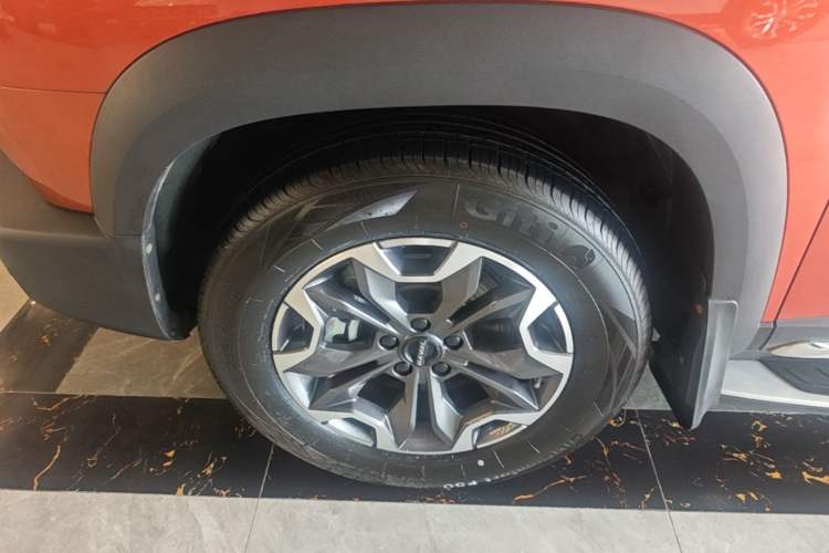 Used Haval DARGO 2021 2.0T DCT 4x4 Chinese Rural Dog Edition Left Front Wheel Hub