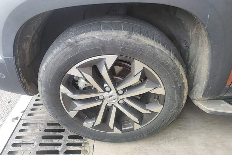 Used Haval DARGO 2021 1.5T DCT Two-Wheel Drive "Mǎquǎn" Edition Left Front Wheel Hub