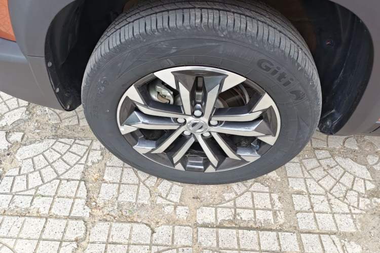 Used Haval DARGO 2021 1.5T DCT Two-Wheel Drive Border Collie Edition Left Front Wheel Hub