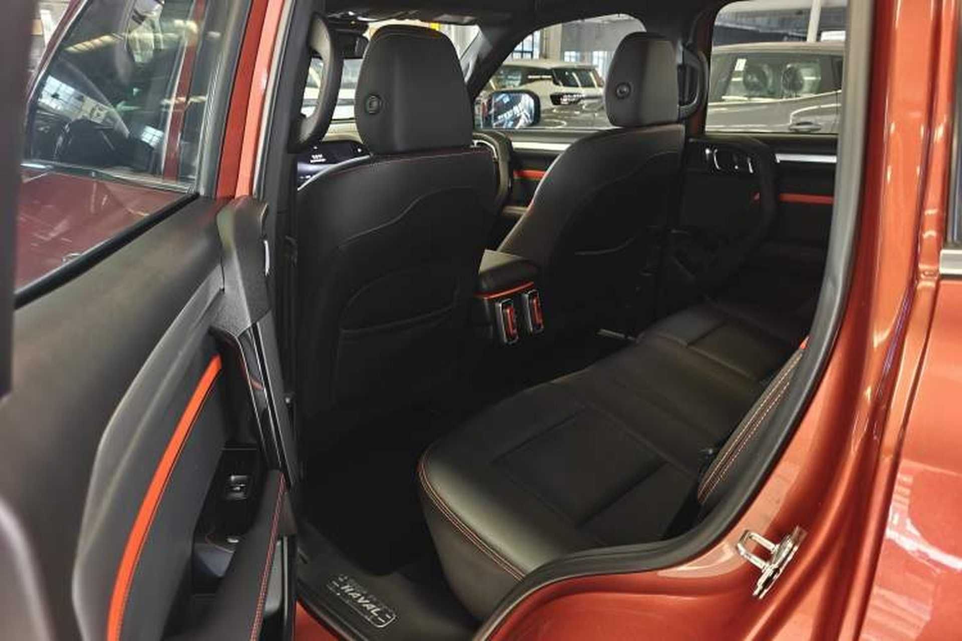 Used Haval DARGO 2021 2.0T DCT All-Wheel-Drive "Hao Tian Quan" Edition Left Rear Seat
